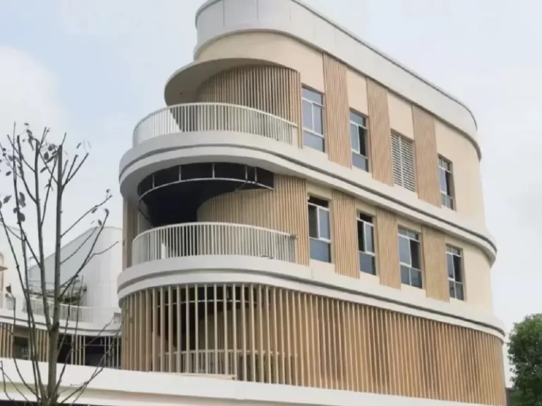 xtrametal vertical aluminum battens project